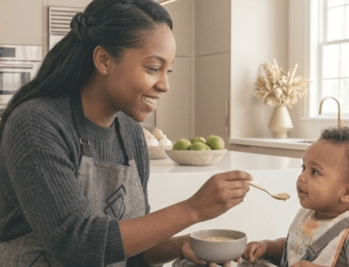 Starting Baby on Solids: The Essential Guide – BLW vs. Purees